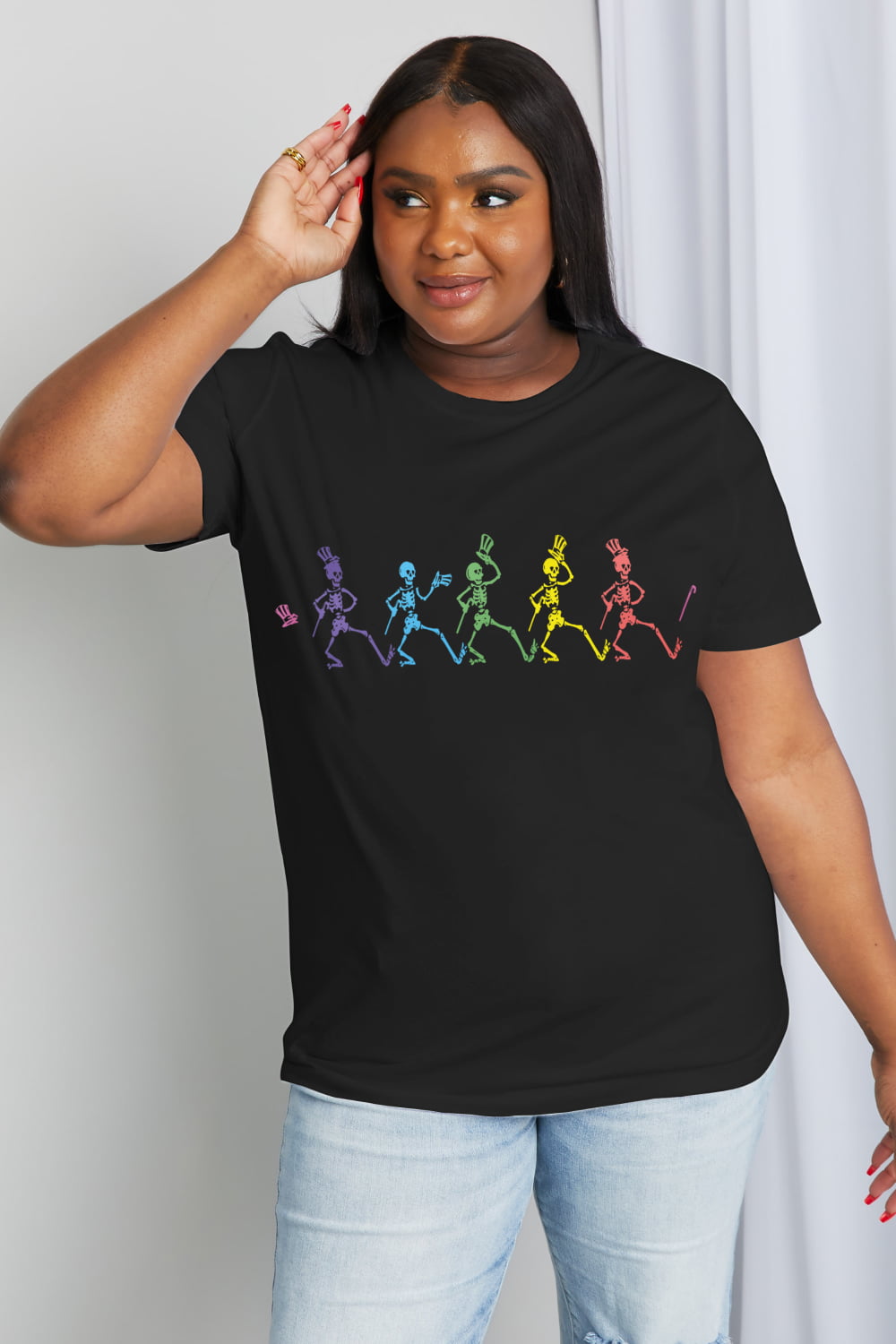 Full Size Dancing Skeleton Graphic Cotton Tee
