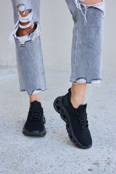 Mesh Breathable Lace-Up Athletic Shoes