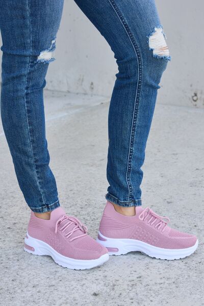 Breathable Mesh Lace-up Round Toe Athletic Shoes