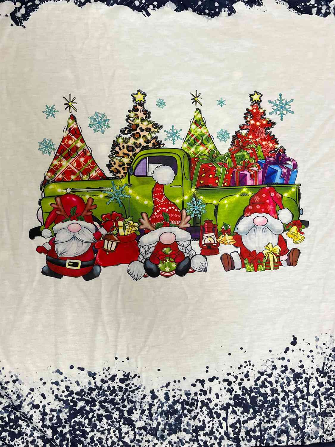 Plus Size Christmas Graphic Leopard Sweatshirt