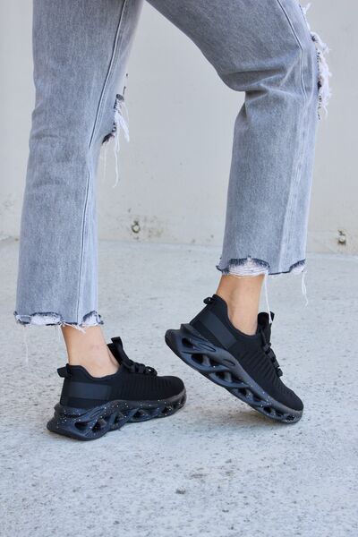 Mesh Breathable Lace-Up Athletic Shoes