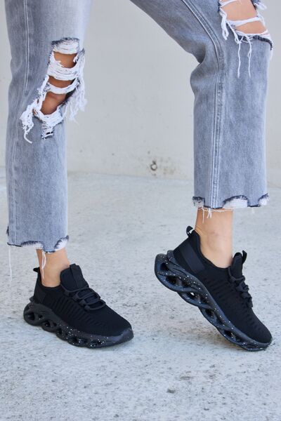 Mesh Breathable Lace-Up Athletic Shoes