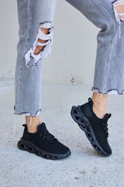 Mesh Breathable Lace-Up Athletic Shoes