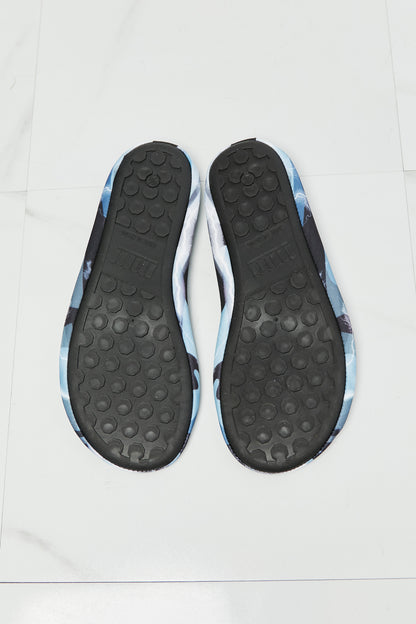 Water Shoes in Multi